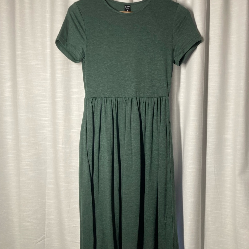 Green Short Sleeve Dress